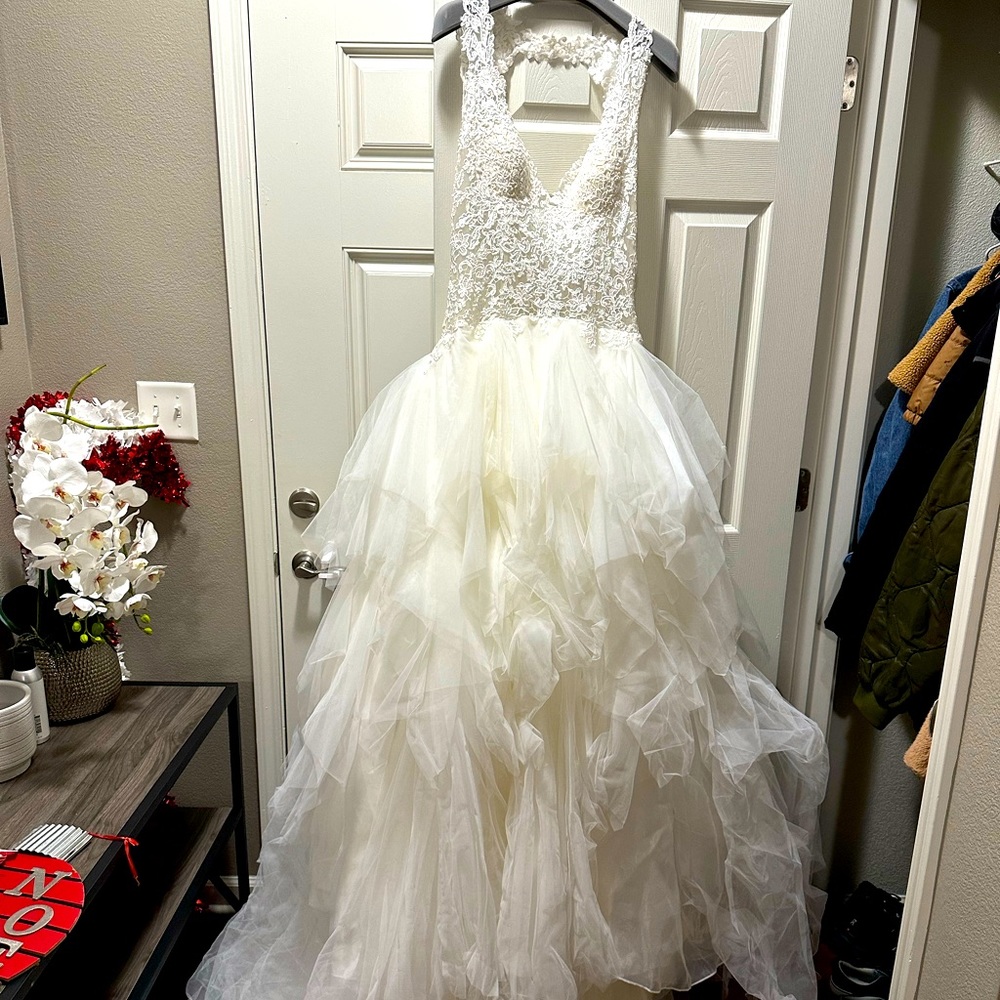 Winnie Couture Beverly Hills wedding dress